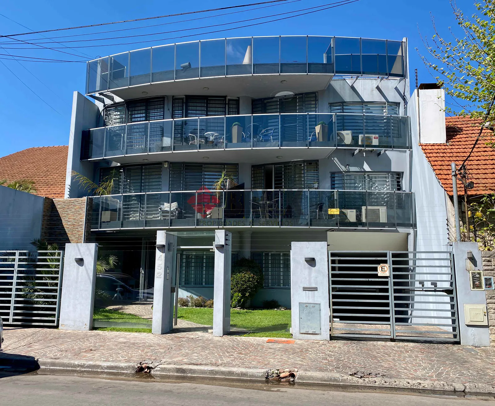 CHACABUCO al 400 Piso 2 1