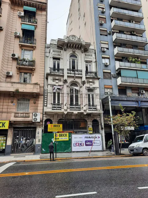 PUEYRREDON, AV. al 1300 1