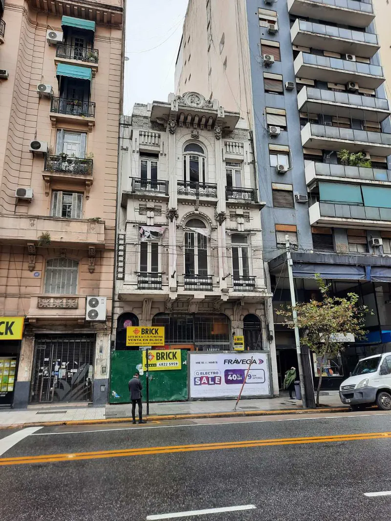 PUEYRREDON, AV. al 1300 1