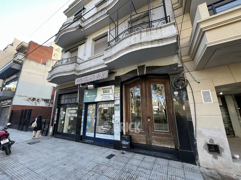 ALVAREZ, DONATO, TTE. GRAL. al 300 Piso 2 18