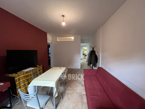 ARANGUREN, JUAN F., DR. al 1800 Piso 1