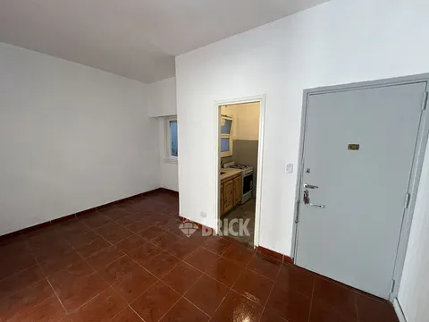 SAN JUAN AV. al 3800 Piso 1