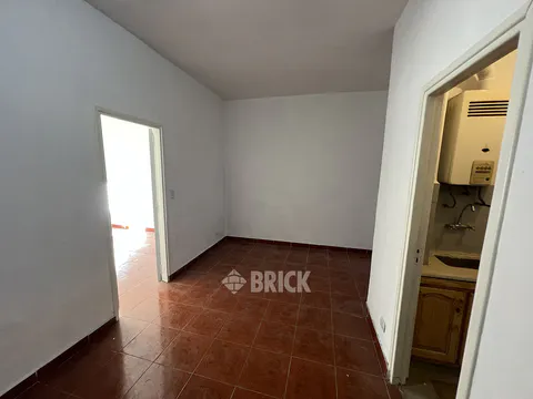 SAN JUAN AV. al 3800 Piso 1