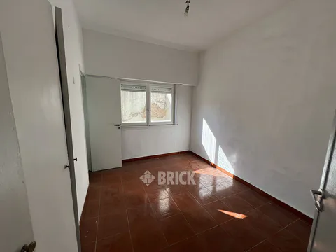 SAN JUAN AV. al 3800 Piso 1
