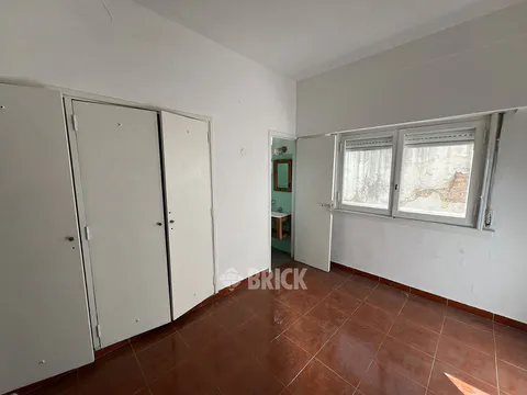 SAN JUAN AV. al 3800 Piso 1