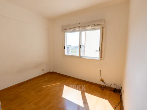 ALVAREZ, DONATO al 400 Piso 7 13