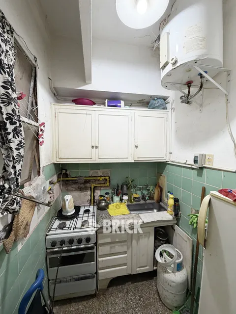 JAURES, JEAN al 800 Piso PB