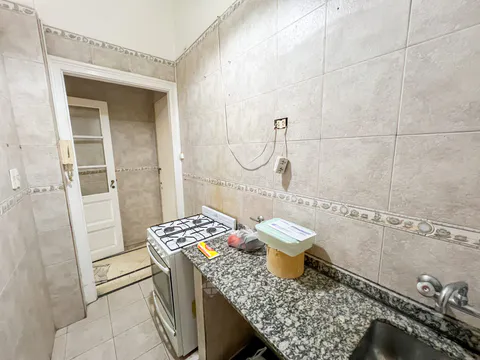 CORDOBA, AV. al 1200 Piso PB 14