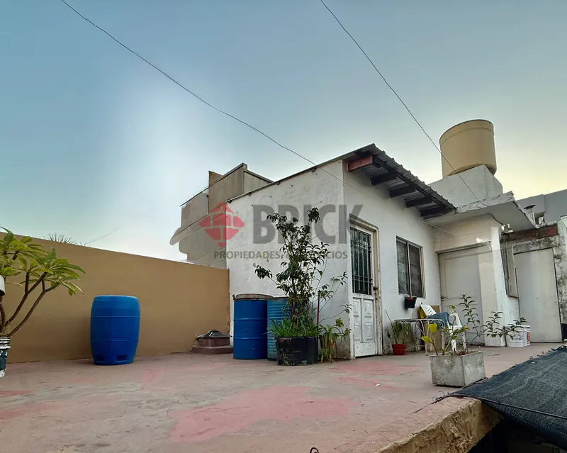 TEMPLE al 2600 18