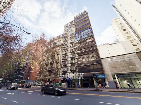 SANTA FE, AV. al 3300 Piso 5 27
