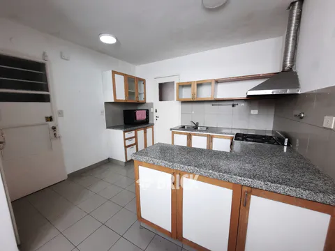 YRIGOYEN, HIPOLITO al 1500 Piso 5 40