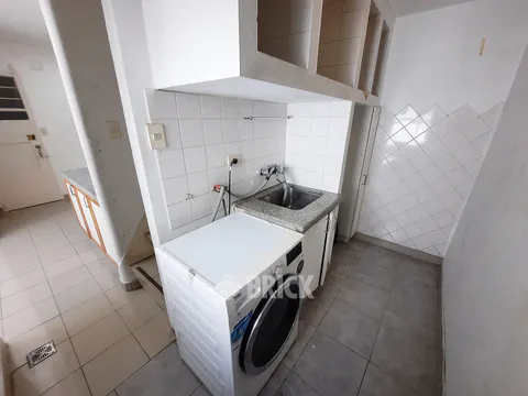 YRIGOYEN, HIPOLITO al 1500 Piso 5 44
