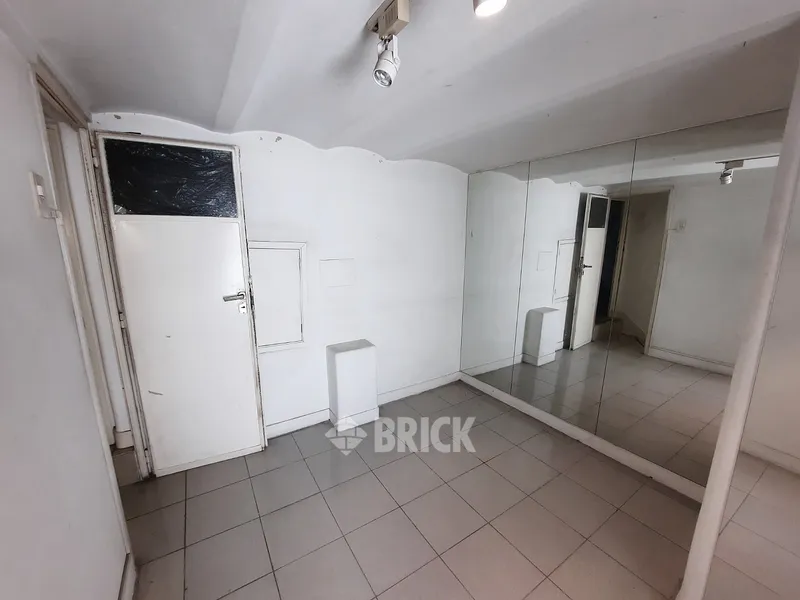 YRIGOYEN, HIPOLITO al 1500 Piso 5 49