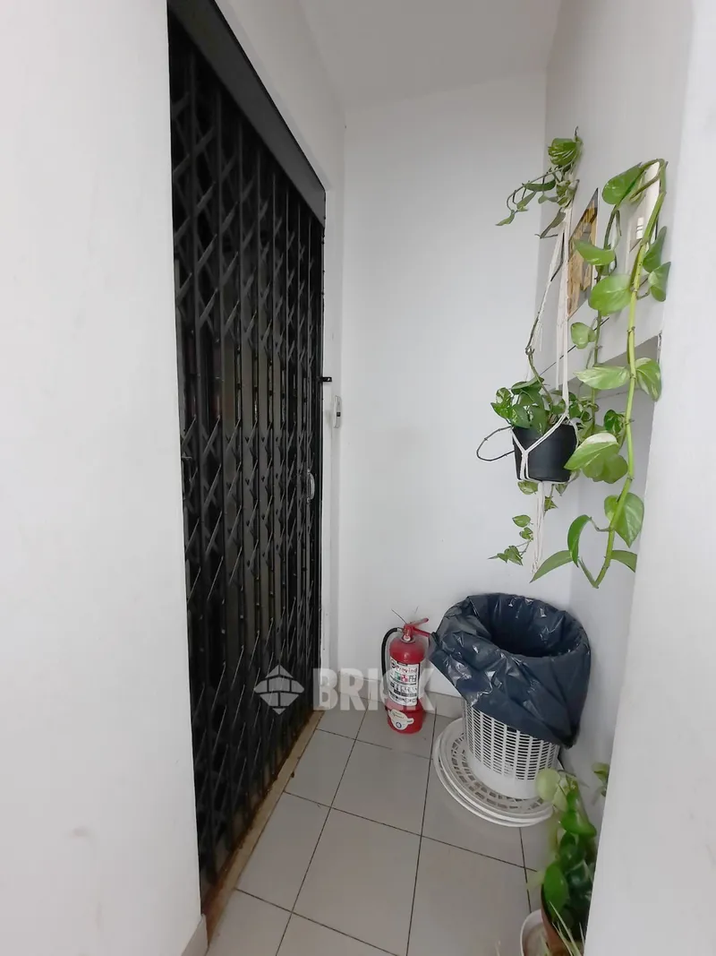 YRIGOYEN, HIPOLITO al 1500 Piso 5 52