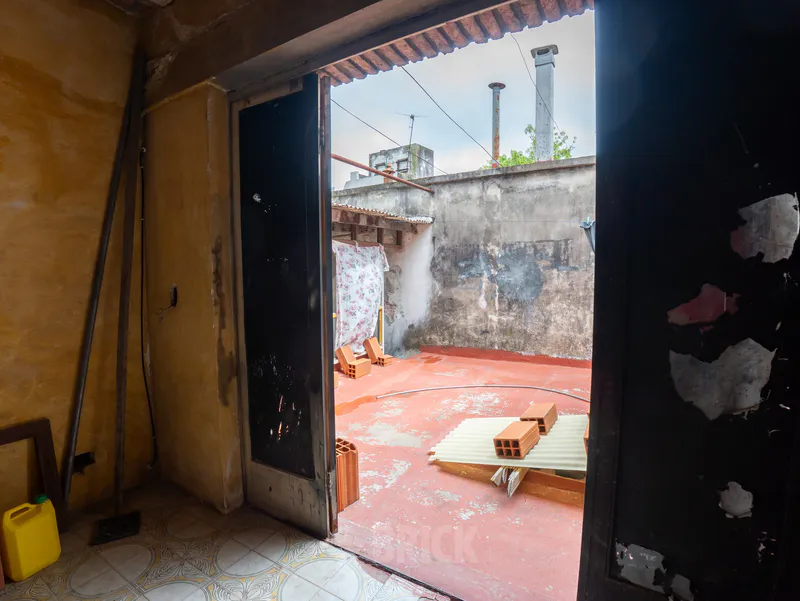 BUFANO, ALFREDO R. al 700 Piso PB 26