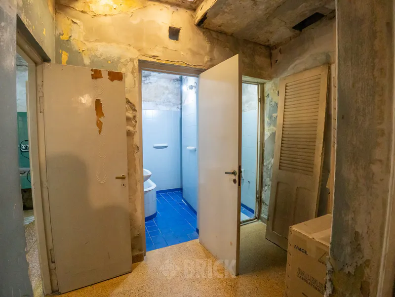 BUFANO, ALFREDO R. al 700 Piso PB 8