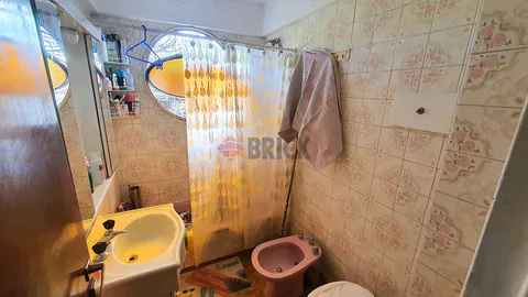 ARANGUREN, JUAN F., DR. al 1200 Piso 2