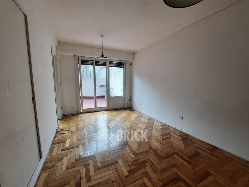 SANTA FE AV. al 2500 Piso 3 1