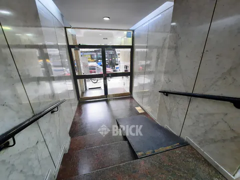 SANTA FE AV. al 2500 Piso 3 20