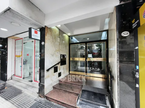 SANTA FE AV. al 2500 Piso 3 23