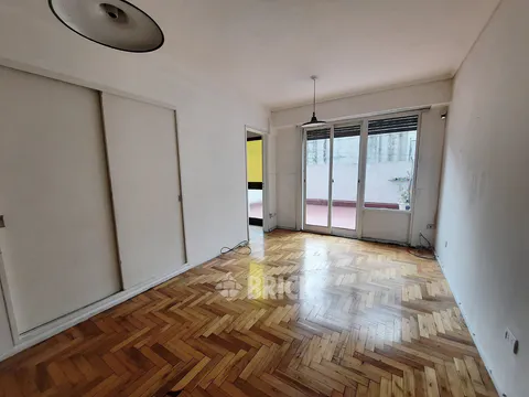 SANTA FE AV. al 2500 Piso 3 3