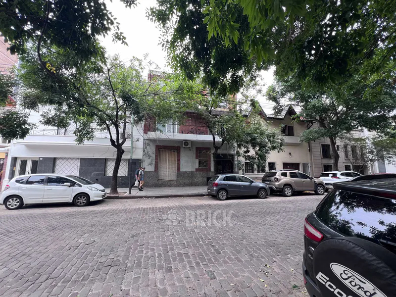 BEAUCHEF al 800 Piso PB 15