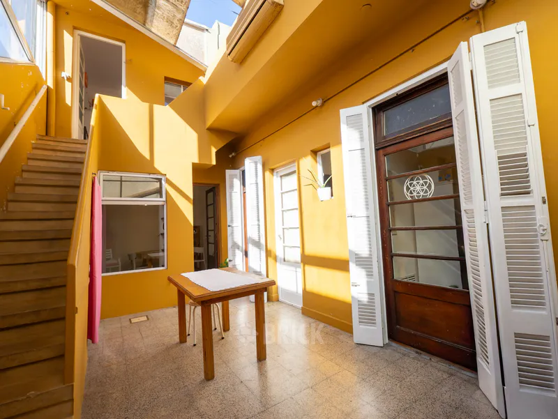ARANGUREN, JUAN F., DR. al 1200 Piso PB 1