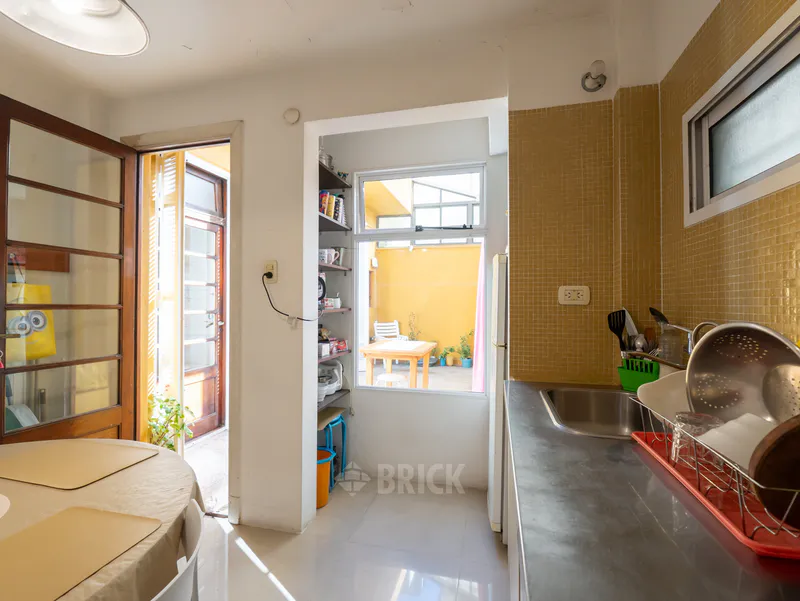 ARANGUREN, JUAN F., DR. al 1200 Piso PB 7