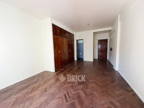 AZCUENAGA al 1900 Piso 8 6