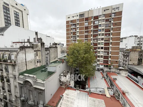 MAIPU al 700 Piso 8