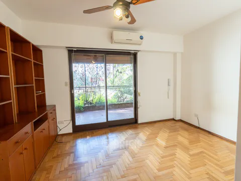 REPETTO, NICOLAS, DR. al 400 Piso 1° Y 2° 20