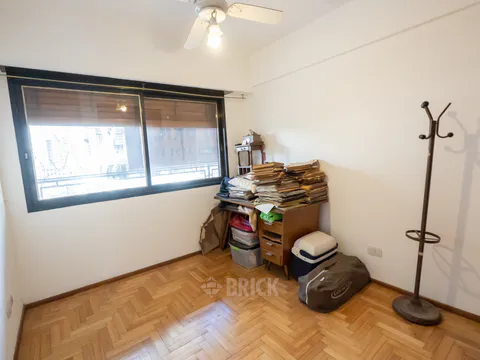 REPETTO, NICOLAS, DR. al 400 Piso 1° Y 2° 38