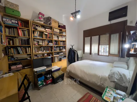 ALBERDI, JUAN BAUTISTA AV. al 2800 Piso PB
