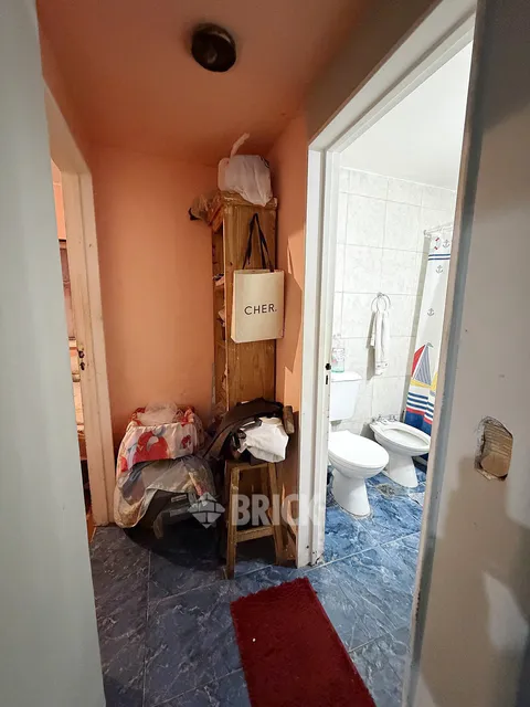 URIBURU JOSE E., PRES. al 400 Piso 1