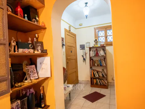 ARANGUREN, JUAN F., DR. al 1800 Piso PB