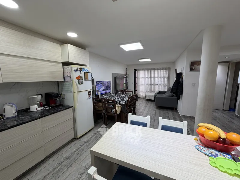GUAYRA al 1800 Piso PB 10