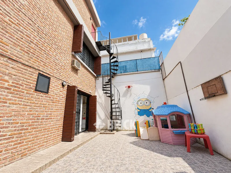 GUAYRA al 1800 Piso PB 17