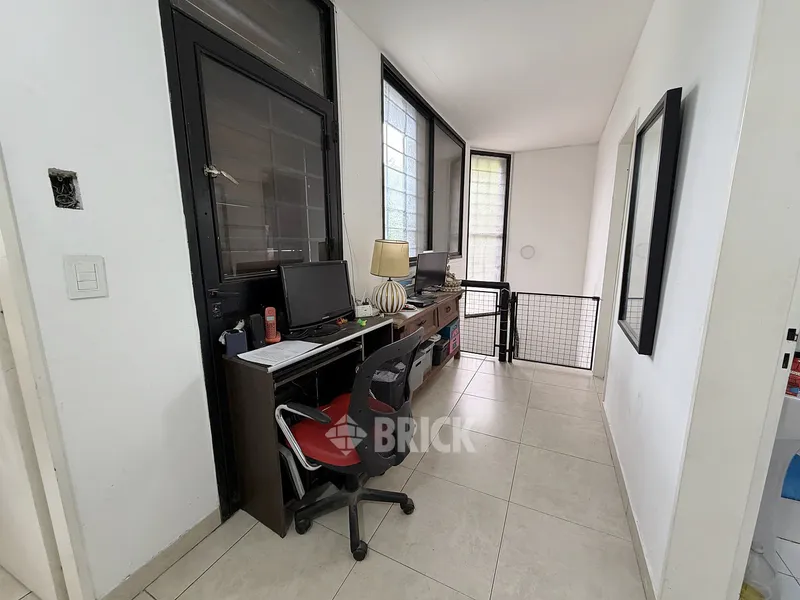 GUAYRA al 1800 Piso PB 18
