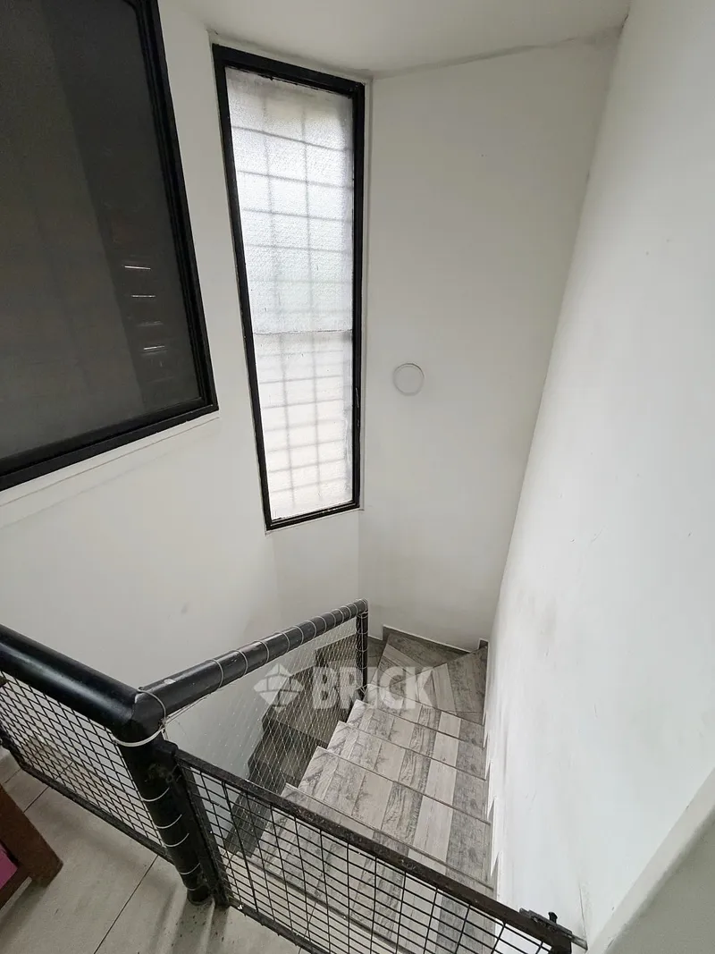 GUAYRA al 1800 Piso PB 19