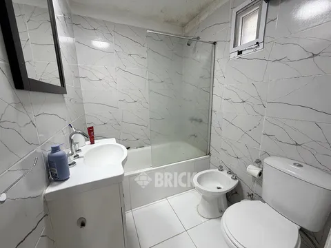 GUAYRA al 1800 Piso PB 23