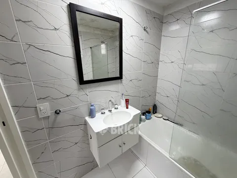 GUAYRA al 1800 Piso PB 24