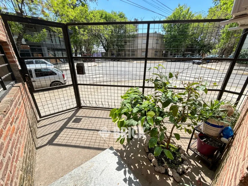 GUAYRA al 1800 Piso PB 42