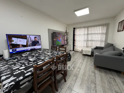 GUAYRA al 1800 Piso PB