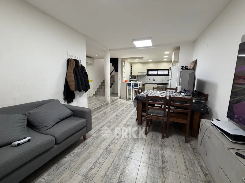 GUAYRA al 1800 Piso PB 6