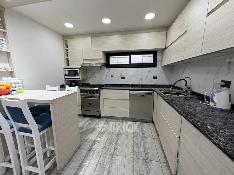 GUAYRA al 1800 Piso PB 9