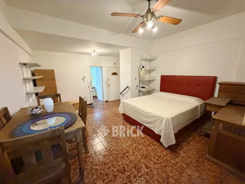 ACUÑA DE FIGUEROA, FRANCISCO al 1400 Piso 2