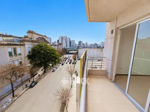 ENTRE RIOS AV. al 1300 Piso 6 12