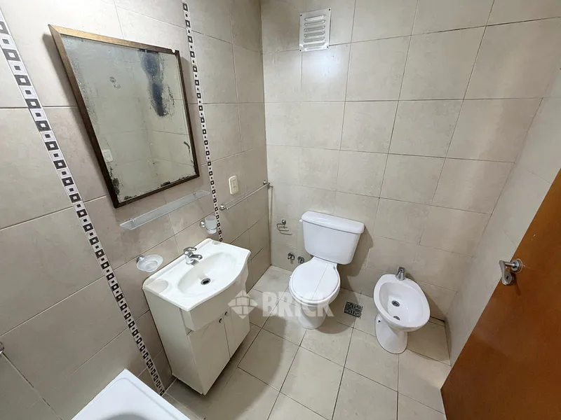 ENTRE RIOS AV. al 1300 Piso 6 15