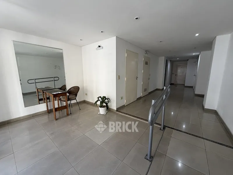 ENTRE RIOS AV. al 1300 Piso 6 18