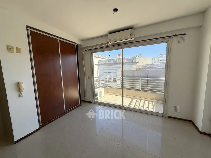 ENTRE RIOS AV. al 1300 Piso 6 5